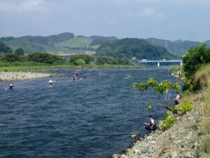 釣り人達(相模川) 相模川・酒匂川・道志川 各種遊漁券を販売しています – フィッシング相模屋