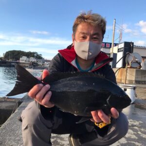 スタッフ小澤釣行記～西伊豆仁科/口太メジナ41cm・38cm〜