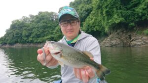 スタッフ君吉田釣行記～津久井湖/ブラックバス25-38cm～
