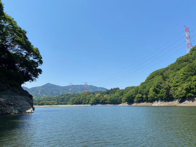 スタッフ千鮎釣行記～津久井湖/ブラックバス43.5cm(1,550g)1匹～