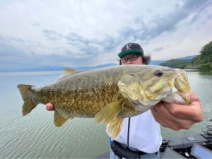 山木様～猪苗代湖/スモールマウスバス41～44cm2匹～