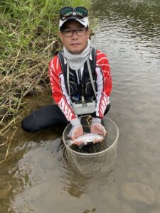 スタッフ高窪釣行記～奥入瀬川/ヤマメ30cm位～