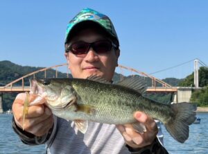 スタッフ吉田君釣行記～津久井湖/吉田・ブラックバス25-37cm6匹くらい～