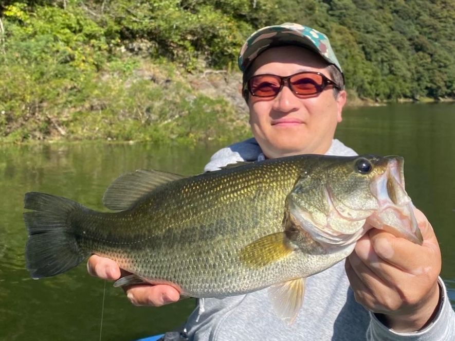 スタッフ吉田君釣行記～津久井湖/ブラックバス26～49cm7匹・ワカサギ約30匹～