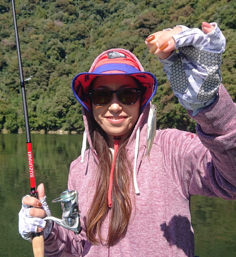 スタッフ吉田君釣行記～津久井湖/ブラックバス26～49cm7匹・ワカサギ約30匹～