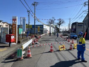 第一駐車場前の道路工事による、当店駐車場の入り口制限について