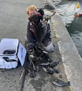 スタッフ小澤淳釣行記～南伊豆 田牛 ウノクソ/口太メジナ42cm頭に多数～