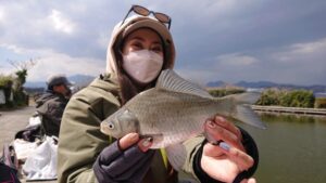 スタッフ千鮎釣行記～厚木へら鮒センター（小池南側22番）/ヘラブナ12匹～