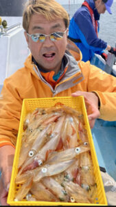 スタッフ小澤釣行記～佐島/マルイカ40杯～