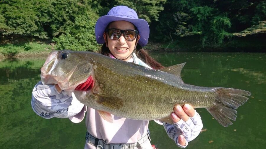 オフショアの滑りにくさを追求！シマノ『ボートゲーム ドライデッキシューズ[FS-030X]』