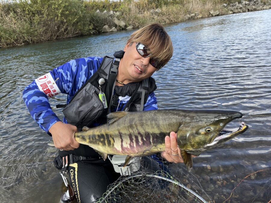 鮭釣りコーナー展開中です！