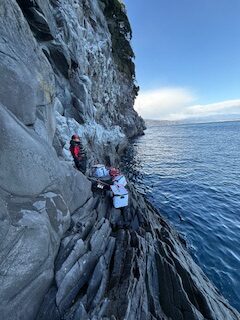 スタッフ小澤釣行記～真鶴 赤壁/尾長メジナ39cm・35cm/2枚～