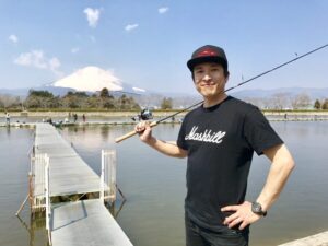 2025年3月24日（月）FM yokohama『The Burn』MC井出大介さんが相模屋に来店！