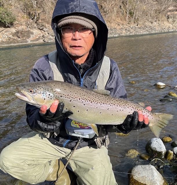 スタッフ平賀釣行記～長野県/犀川・奈良井川/レインボートラウト2匹/45cm・48cm～
