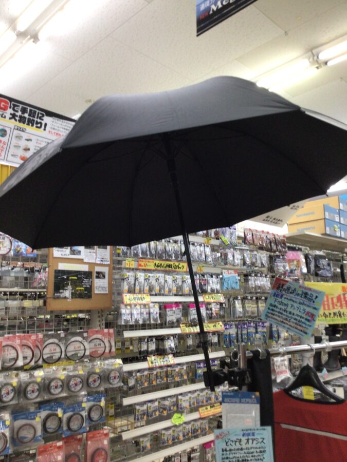 1年ぶり入荷!釣武者『フィッシングアンブレラ』『どこでもオアシス』