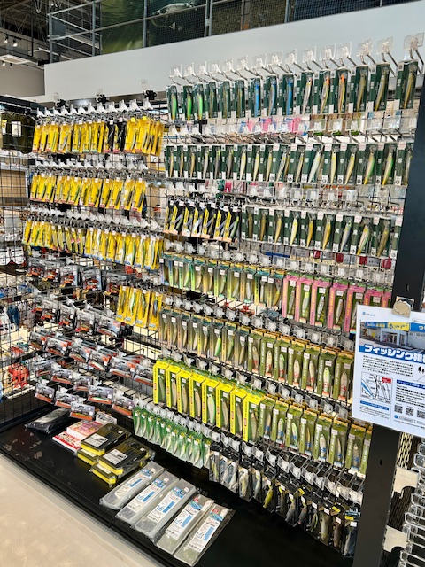 U-BASE海老名に各メーカー鮎ルアー・鮎針揃えています！