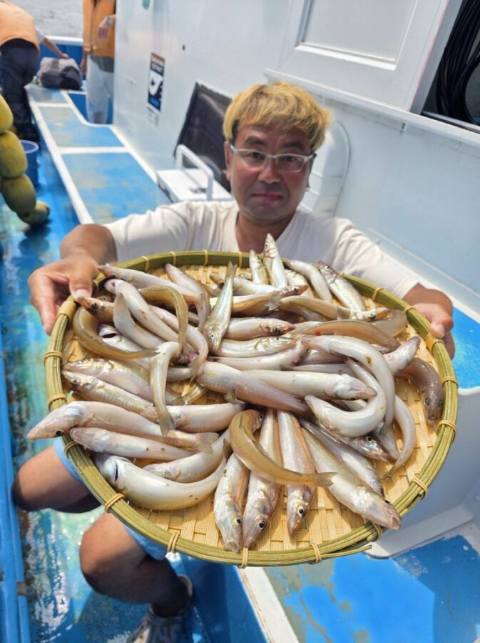 スタッフ小澤釣行記~平塚沖/シロギス20cm前後/57尾~