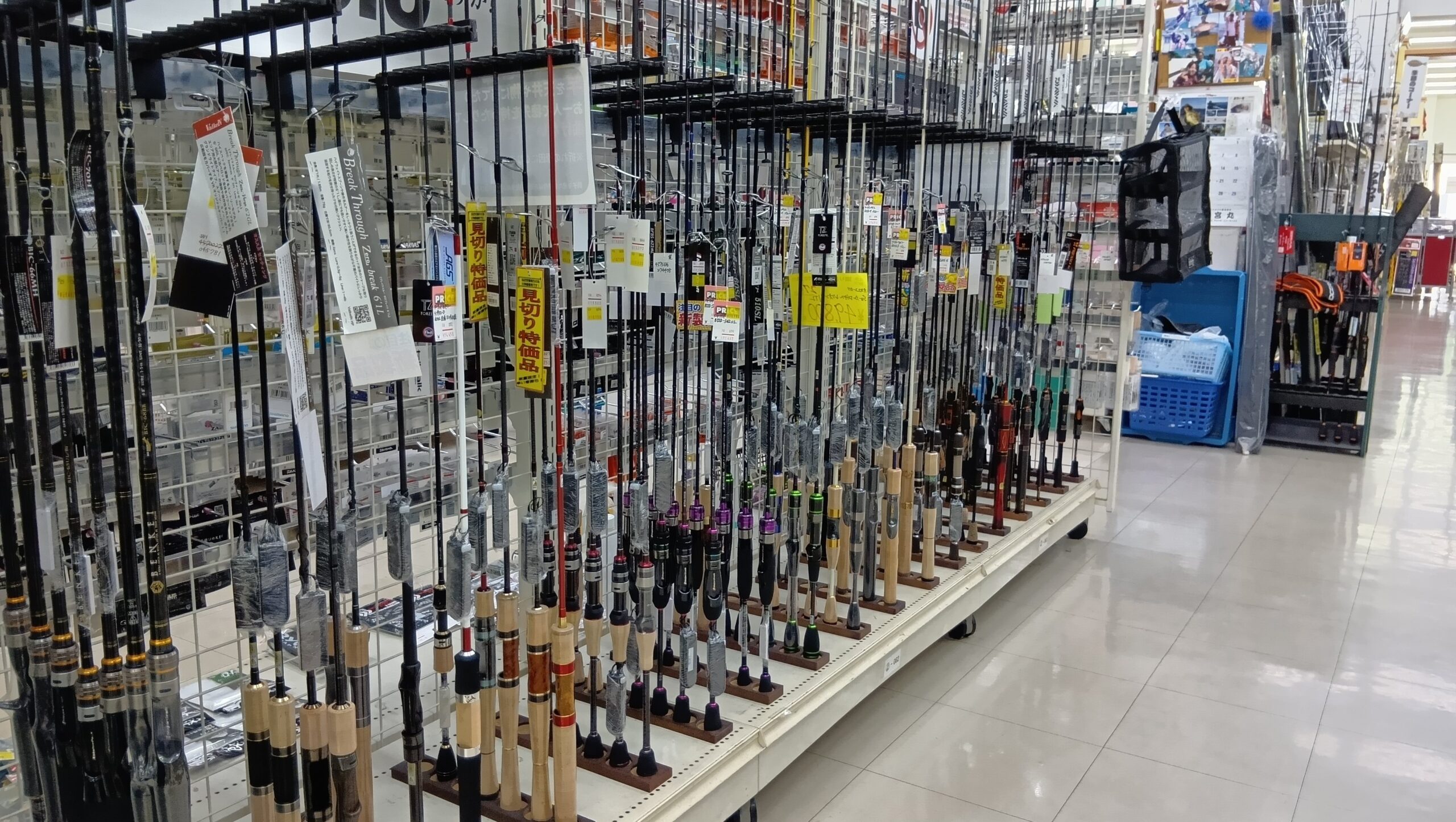 在庫充実!各メーカーのエリアトラウトロッドあります。