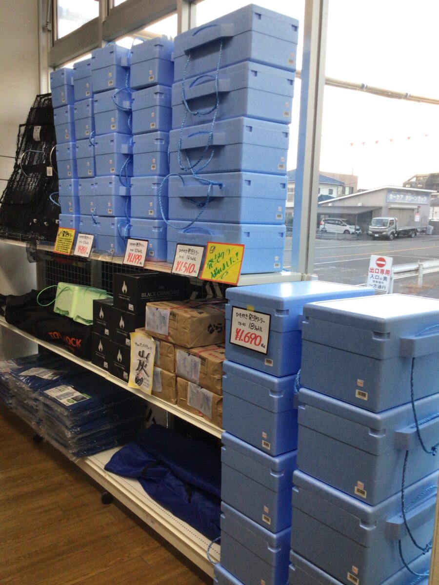 キャンプ・BBQ・お買い物にも便利♪浜田商会『発泡クーラー』