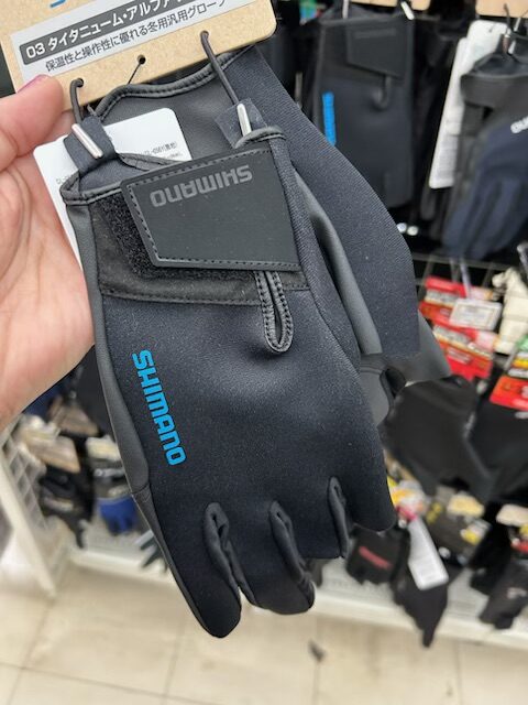 各メーカーのグローブ満載！！