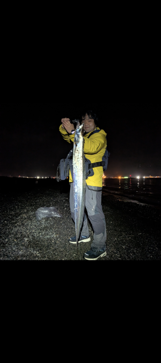 スタッフ大山釣行記～駿河湾サーフ/タチウオ…125cm/1匹、97cm、82cm2匹～