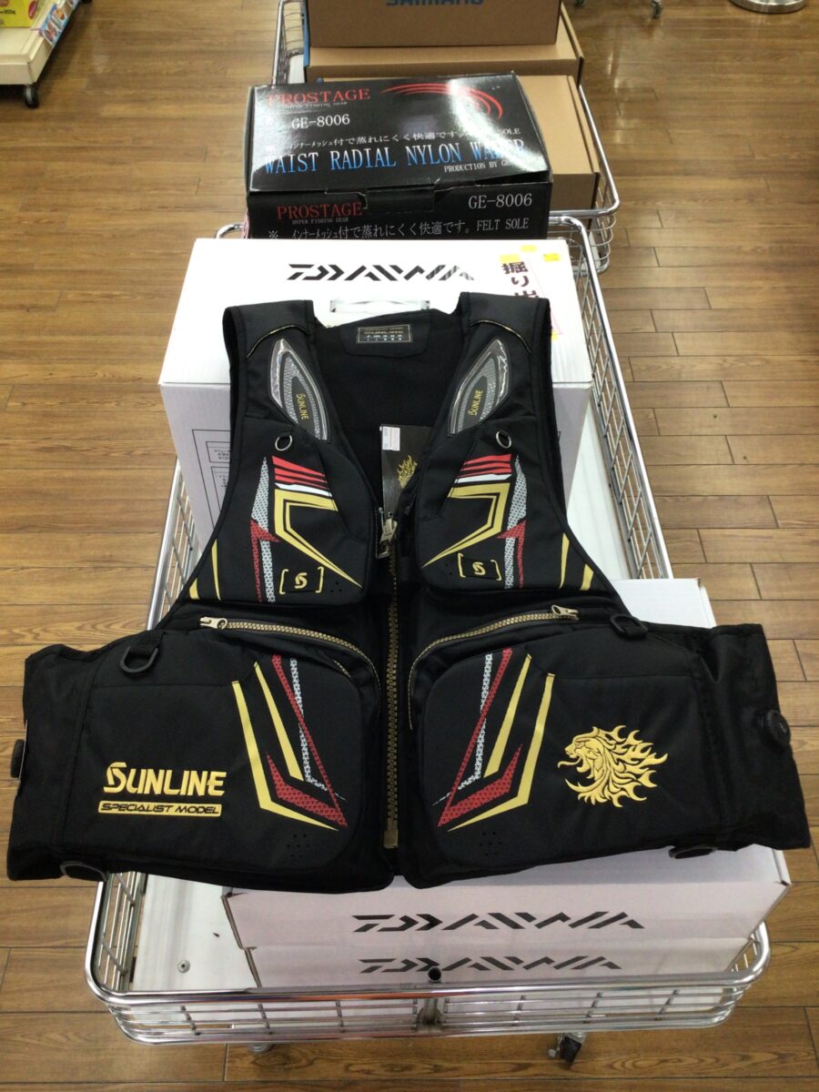 フィット感も抜群！サンライン『フローティングベストSUL-250』