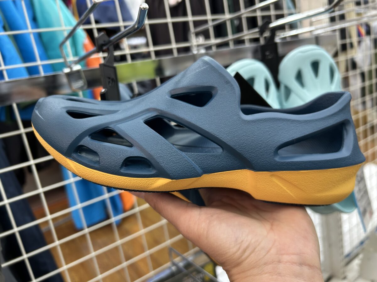 デッキでも滑りにくい！ダイワ『DL-1484 フィッシングアクアシューズ』