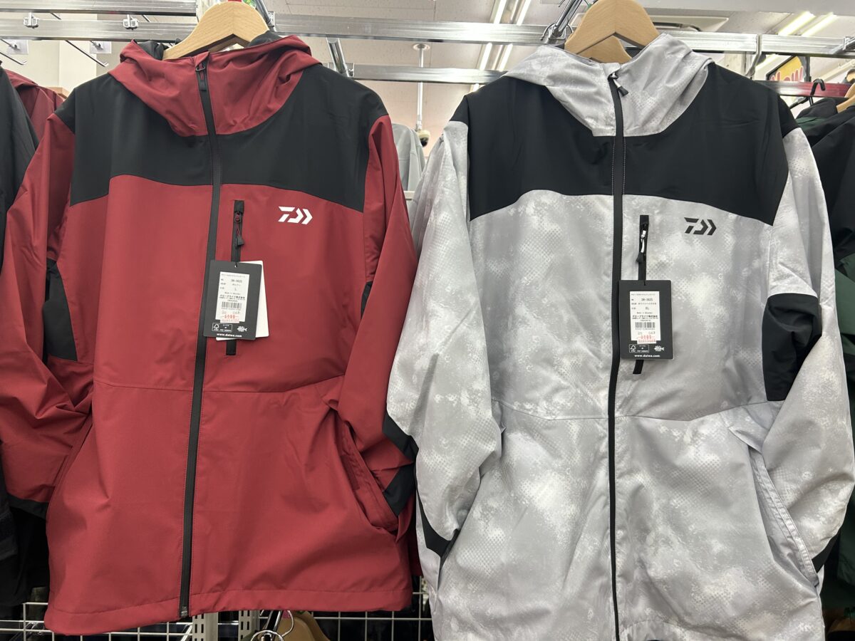 高機能でリーズナブル！ダイワ『DR-3625 レインマックス　レインスーツ』