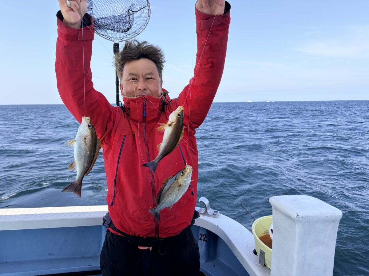 スタッフ平賀釣行記～佐島/イサキ…17cm-30cm/45匹（内、小型はリリース）～