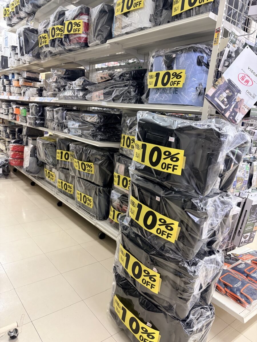 値札から10％引き中！シマノ／サンライン『タックルバッグ』、ダイワ『V Sタックルバッグ』